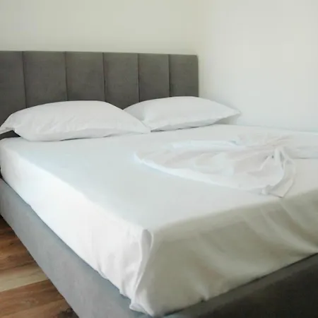 Iliria Apart Otel Golem (Tirana)