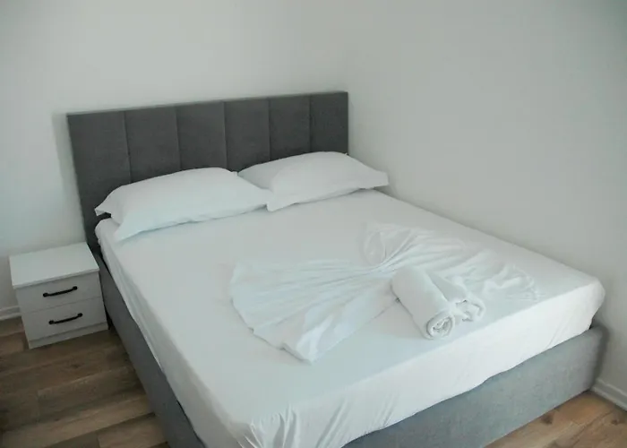 Iliria アパートホテル *